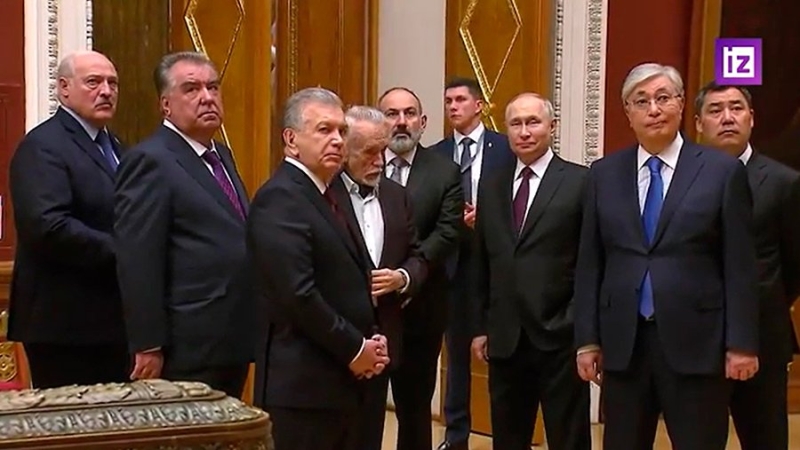 Путин посетил Государственный Русский музей с лидерами стран СНГ