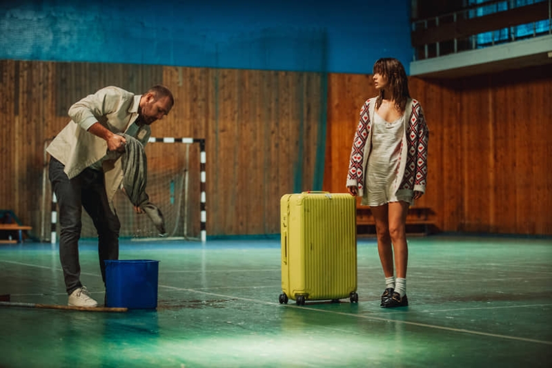 С мести в карьер