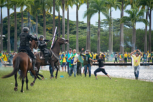 Что случилось в Бразилии 8 января 2023 года