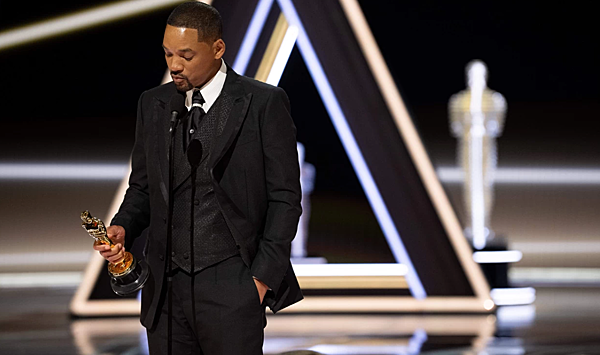 Украинцы обрушились на Уилла Смита за видео с песней на русском языке