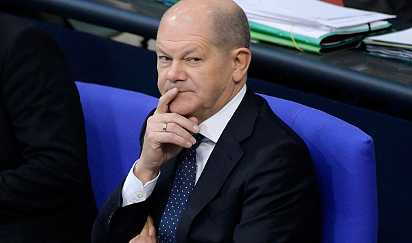 В соцсетях из-за канцлера Германии появился термин «шольцинг»