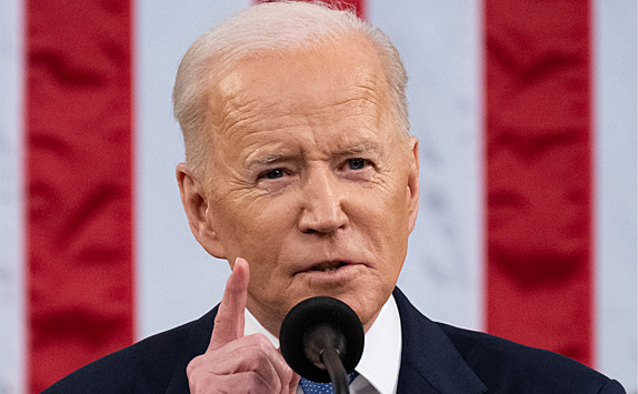 Байден ответил на вопрос о поставках танков Украине