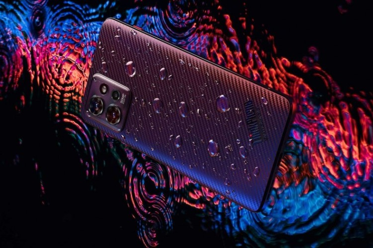 Lenovo представила ThinkPhone — смартфон от Motorola в стиле ноутбуков ThinkPad, ориентированный на корпоративный сегмент