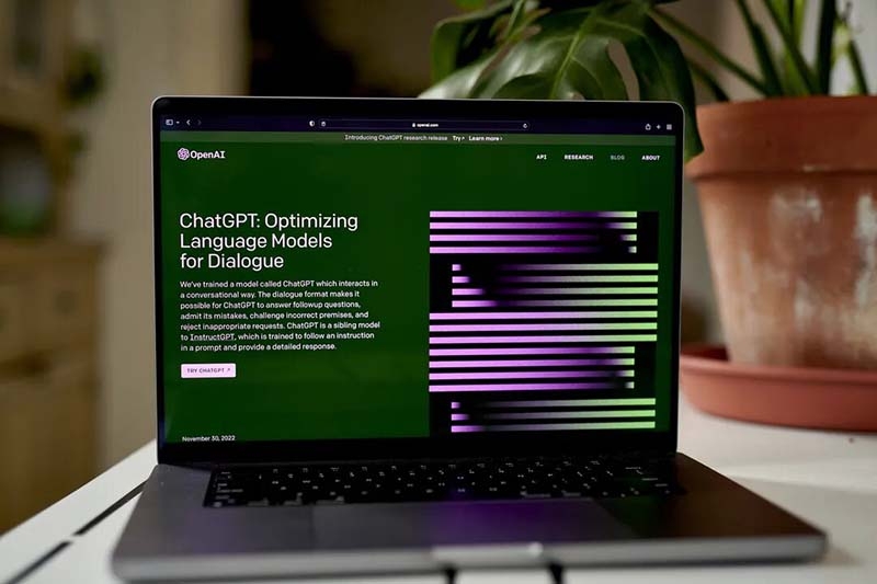 OpenAI запустила платную подписку на ИИ-бот ChatGPT за $42 в месяц, но пока неофициально и не для всех