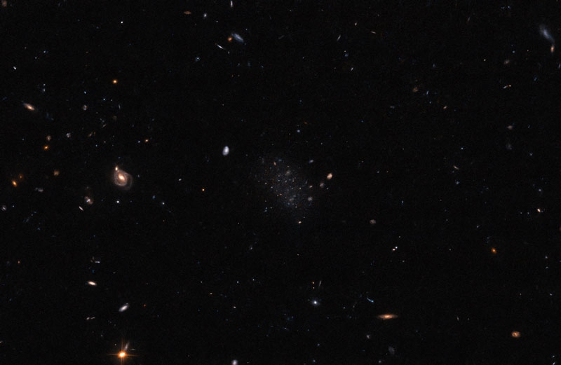 Алгоритмы не всесильны — глаза человека увидели далёкие галактики там, где спасовал компьютер