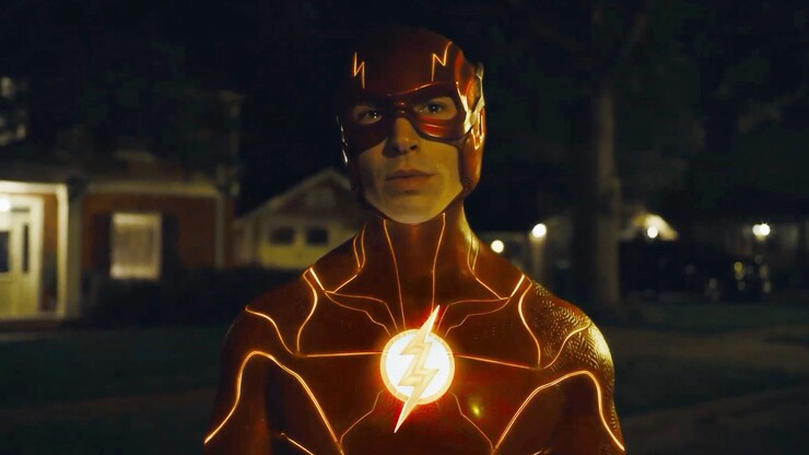 Барри Аллен и Бэтмены нагибают мультивселенную в трейлере «Флэша»