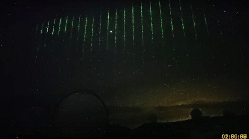 Над Гавайями появилась «зелёная стена лазеров» — её мог создать китайский спутник
