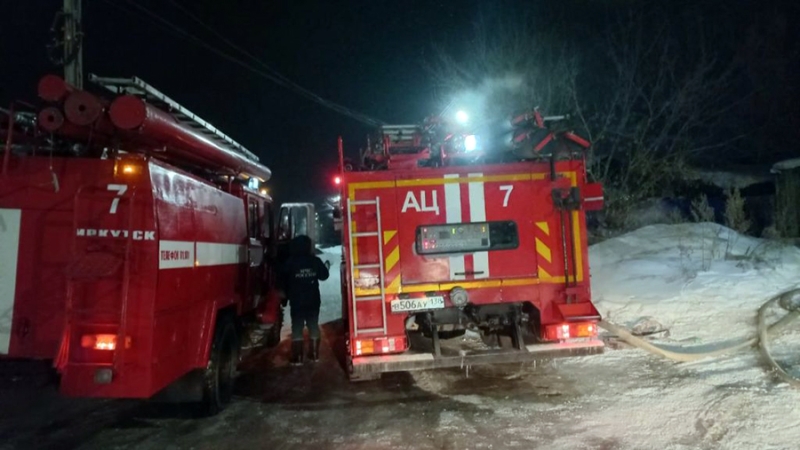 СК возбудил дело из-за гибели пяти человек при пожаре в Иркутской области