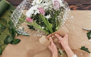 Доставка цветов: один из простых способов порадовать близкого человека