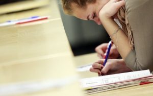 "Заказать курсовую на английском: как это делается и почему востребовано