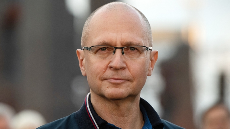 Кириенко посетил ряд православных храмов во время поездки в ЛНР