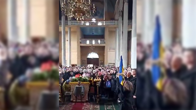 Сторонники ПЦУ захватили кафедральный собор УПЦ в Хмельницкой области