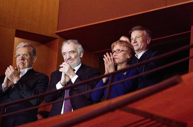 Валерий Гергиев поднялся над ямой