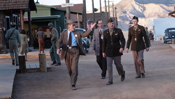 «Барбенгеймер»: Кристофер Нолан наверняка проиграет в прокате розовой Марго Робби