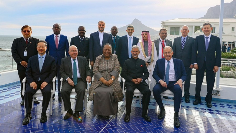 Песков заявил об обсуждении расширения числа участников БРИКС