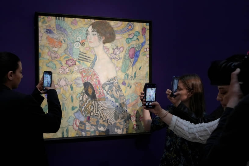 Портрет кисти Климта продан на аукционе Sotheby's за рекордные для Европы $108,7 млн