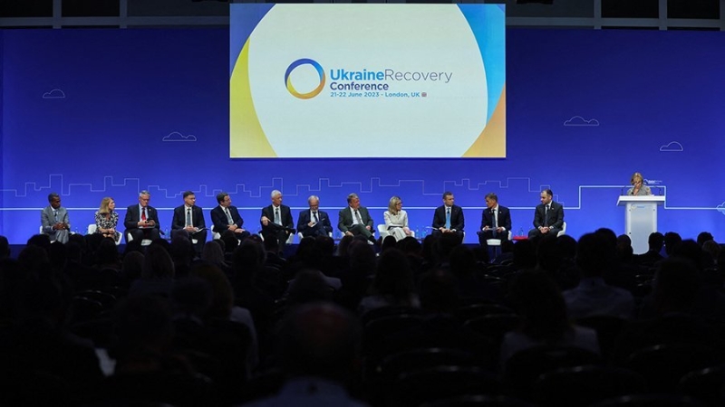 Украинский премьер заявил о потребности Киева еще в $6,5 млрд