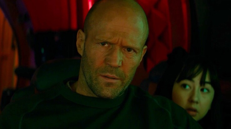 Джейсон Стэйтем дерётся с подводными гигантами в свежем трейлере эпика «Мег 2»