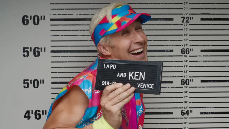 Пляжный работник Райан Гослинг в отрывке фильма «Барби»