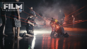 Вооружённый и футуристичный: Джон Дэвид Вашингтон на кадрах фильма «Создатель»