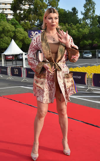 Певица Лада Дэнс перенесла повторную операцию после ДТП