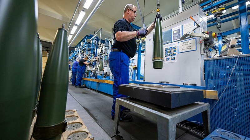 СМИ сообщили о поиске Грецией партнеров для производства боеприпасов для Украины