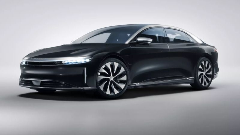 Старшая версия электромобиля Lucid Air упала в цене сразу на $28 400