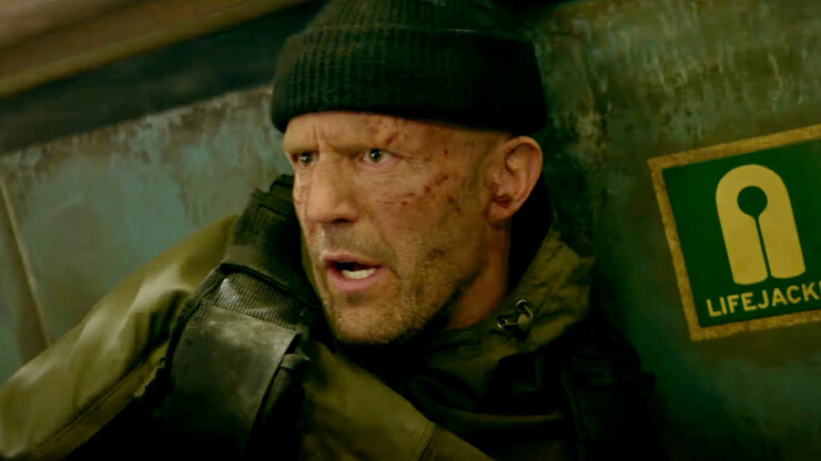 Джейсон Стэйтем дерётся с Ико Ювайсом в свежем отрывке «Неудержимых 4»