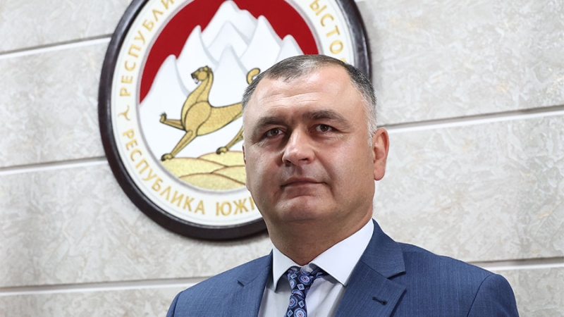 Путин поздравил президента Южной Осетии Гаглоева с Днем Республики