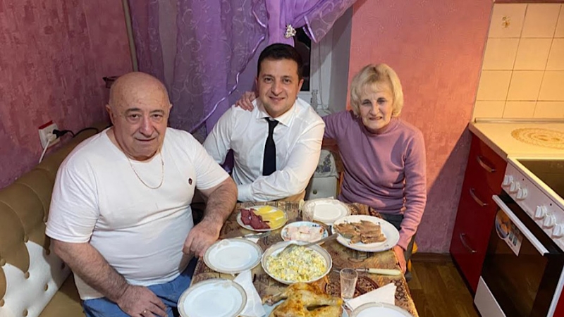 Правительство Украины назначило отцу Зеленского пожизненную стипендию