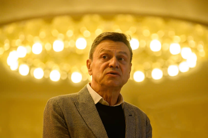 Отставка к 30-летию