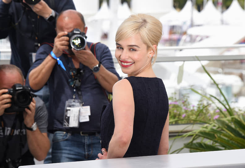 Актриса Эмилия Кларк стала кавалером ордена Британской империи