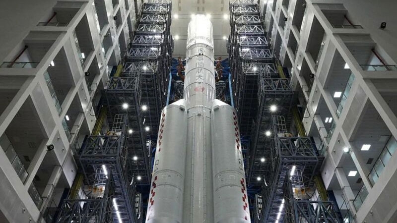 Китай запустил огромный спутник-шпион — он даже не поместился в штатный обтекатель тяжёлой ракеты 