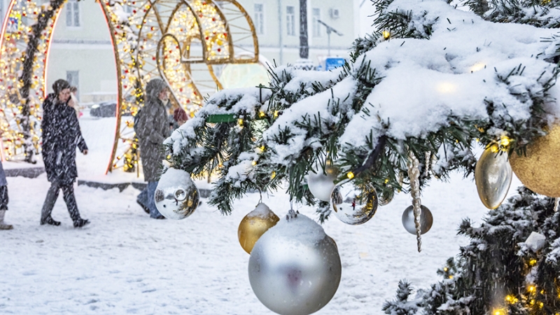 Синоптик сообщил о понижении атмосферного давления в Москве до рекордных значений