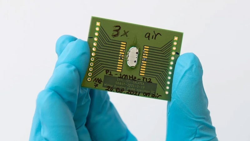 Учёные превратили стекло в солнечную панель с помощью одного только лазера 