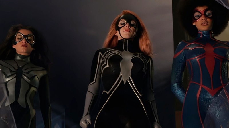 «Не стали жадничать» — режиссёр «Мадам Паутины» о решении не раскрывать подружек главной героини