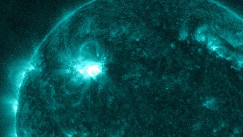 Сегодня ночью на Солнце произошла мощнейшая за 7 лет вспышка экстремального уровня 