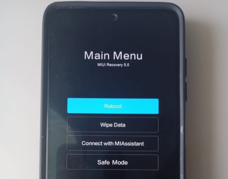 Владельцы смартфонов Xiaomi, Poco и Redmi столкнулись с циклической перезагрузкой ОС 