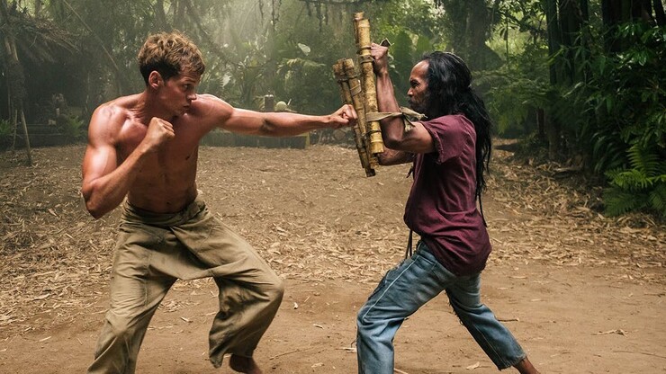 Экшен «Пацан против всех» с Биллом Скарсгардом использует самые разные стили боевых искусств (видео)