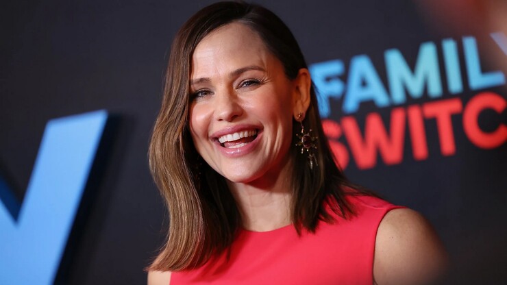 «Миссис Клаус»: Дженнифер Гарнер остаётся в рабстве у Netflix