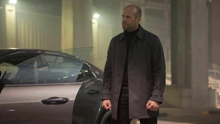 Джейсон Стэйтем отправляется на остров спасать девочек