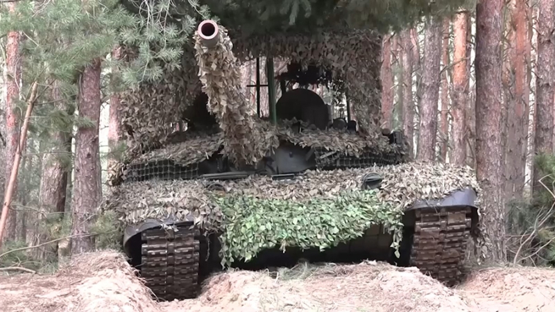 Экипаж танка Т-72Б3 уничтожил силы и средства ВСУ на правом берегу Днепра