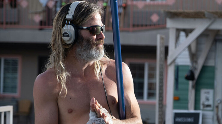 Крис Пайн не считает, что его фильм «Чистильщик бассейнов» — куча дерьма