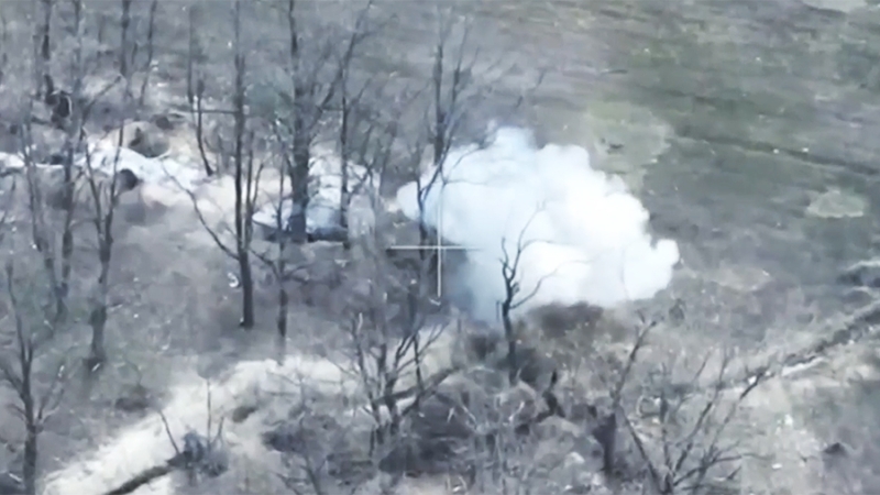 Операторы FPV-дронов уничтожили наблюдательные пункты и живую силу ВСУ