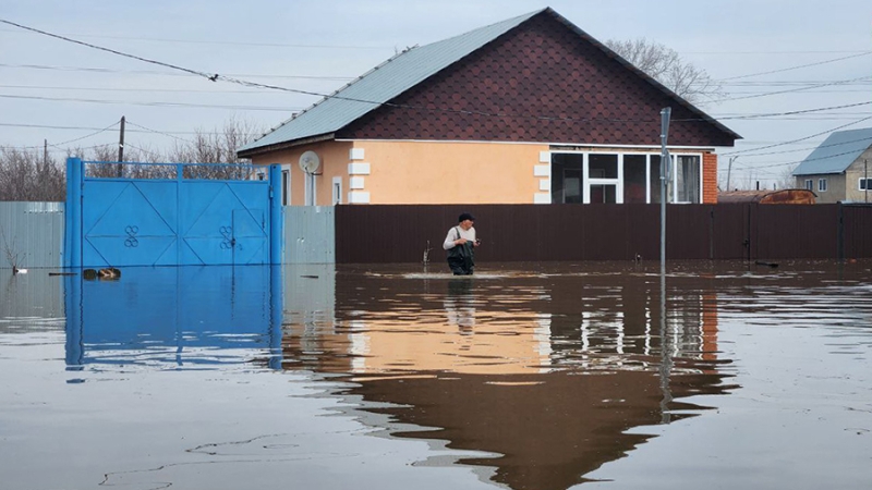 Путин потребовал незамедлительно проводить работу по оценке ущерба от паводка
