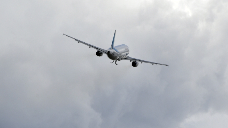 Самолет рейса Уфа — Новый Уренгой совершил посадку в Тюмени из-за отказа автоматики