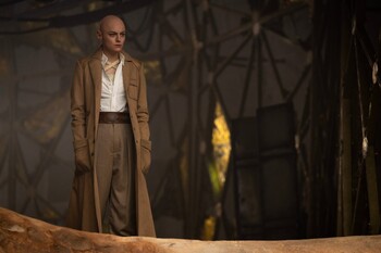 Лысая злодейка и Питер на свежих кадрах «Дэдпула и Росомахи»