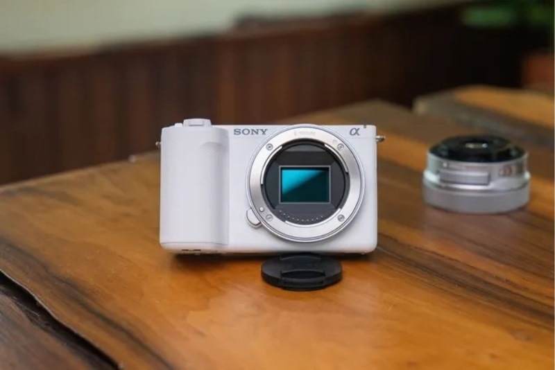 Представлена камера Sony ZV-E10 II — компактная беззеркалка для видеоблогеров за $1000 