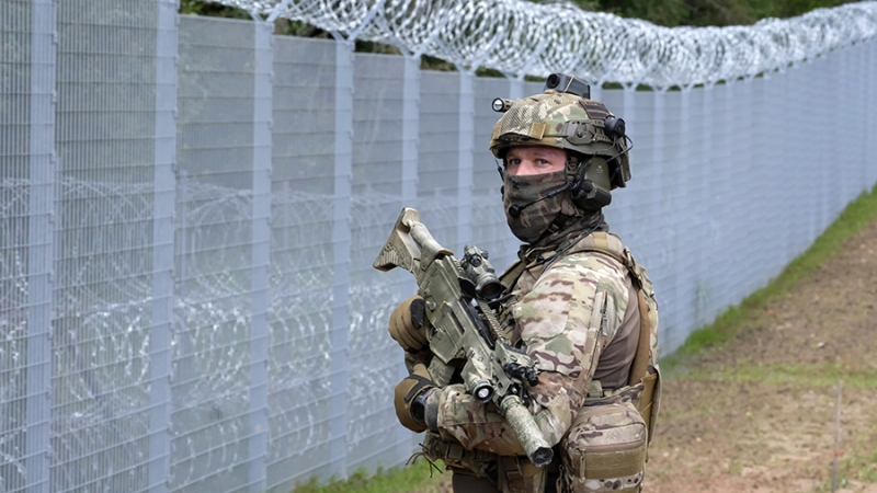 В Латвии сообщили о начале строительства новой линии обороны с РФ