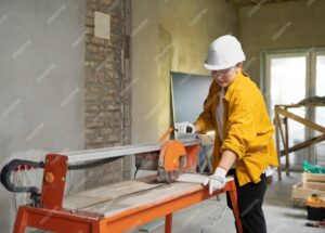 Услуги по демонтажу: плюсы и минусы, поиск профессионалов.